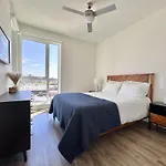 Trendy 2Bd 2Bth Apt In Santa Monica!