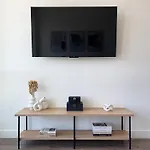Trendy 2Bd 2Bth Apt In Santa Monica!