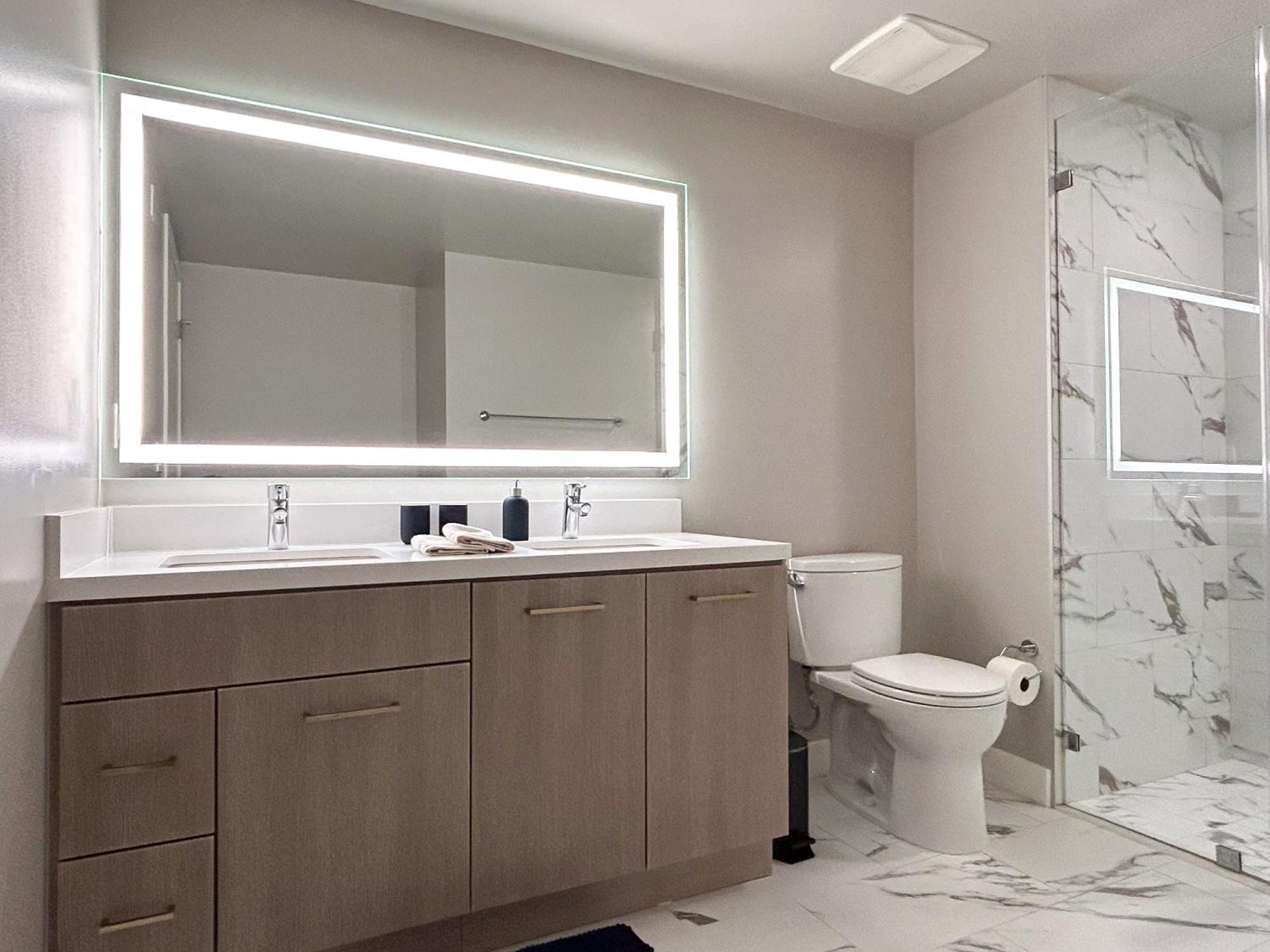 Trendy 2bd 2bth In Santa Monica!
