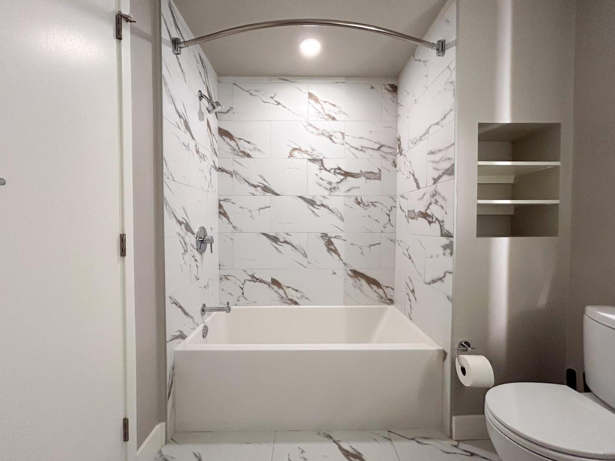 Trendy 2bd 2bth In Santa Monica! *